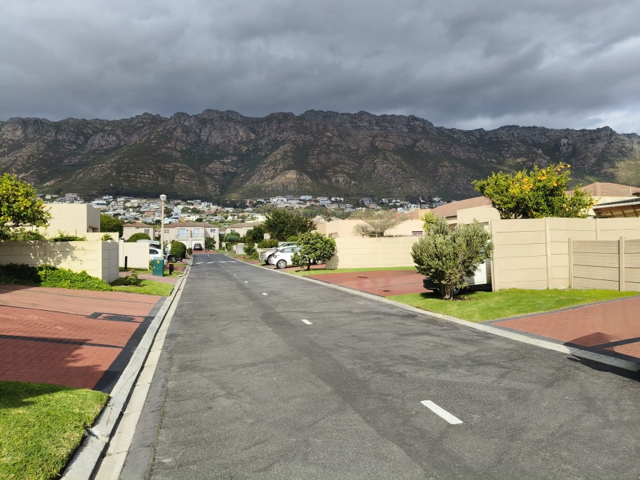 2 Bedroom Property for Sale in Admirals Park Western Cape